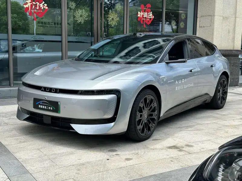 Audi E5 Sportback 2026 Model: quattro Performance Edition — миниатюра 1