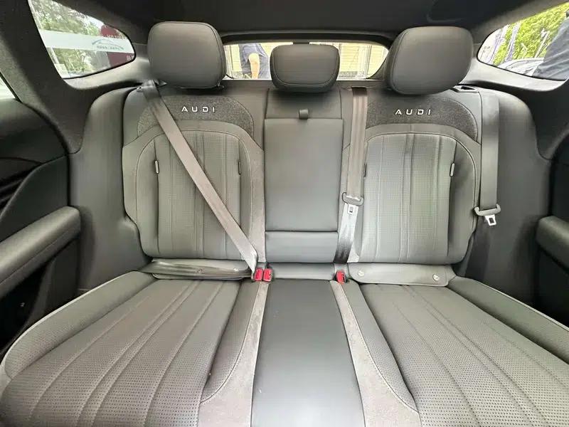 Audi E5 Sportback 2026 Model: quattro Performance Edition — миниатюра 31