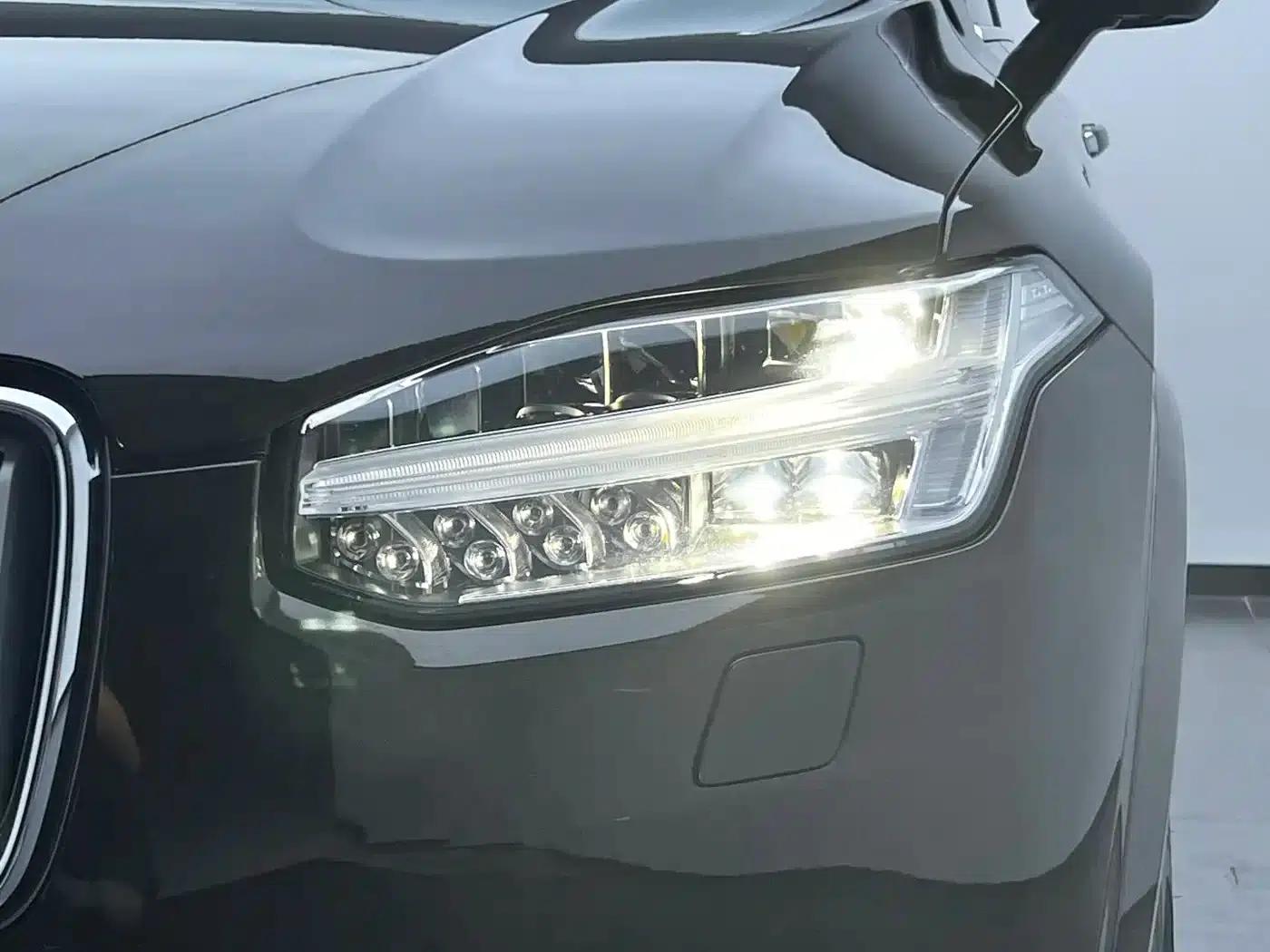 2018 Volvo XC90 Plug-in Hybrid E-Drive Hybrid T8 Inscription 7-Seater — миниатюра 20
