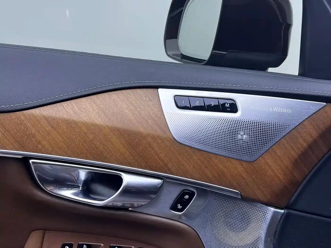 2018 Volvo XC90 Plug-in Hybrid E-Drive Hybrid T8 Inscription 7-Seater — миниатюра 5