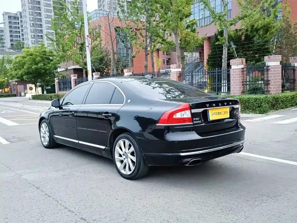 2014 Volvo S80L 2.0T T5 Inscription Executive Edition — миниатюра 2