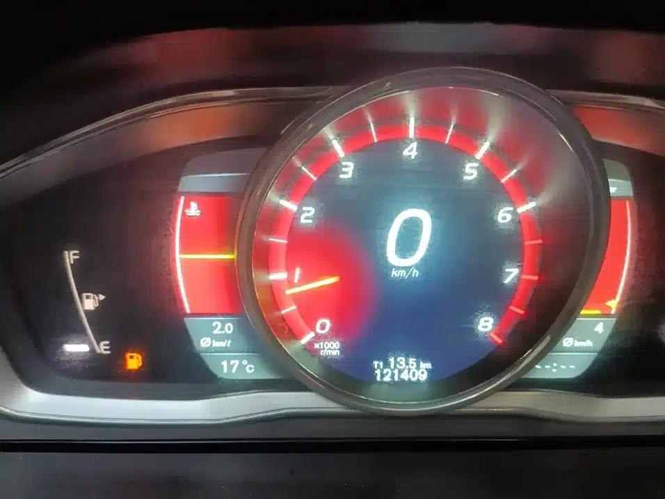 2014 Volvo S80L 2.0T T5 Inscription Executive Edition — миниатюра 15