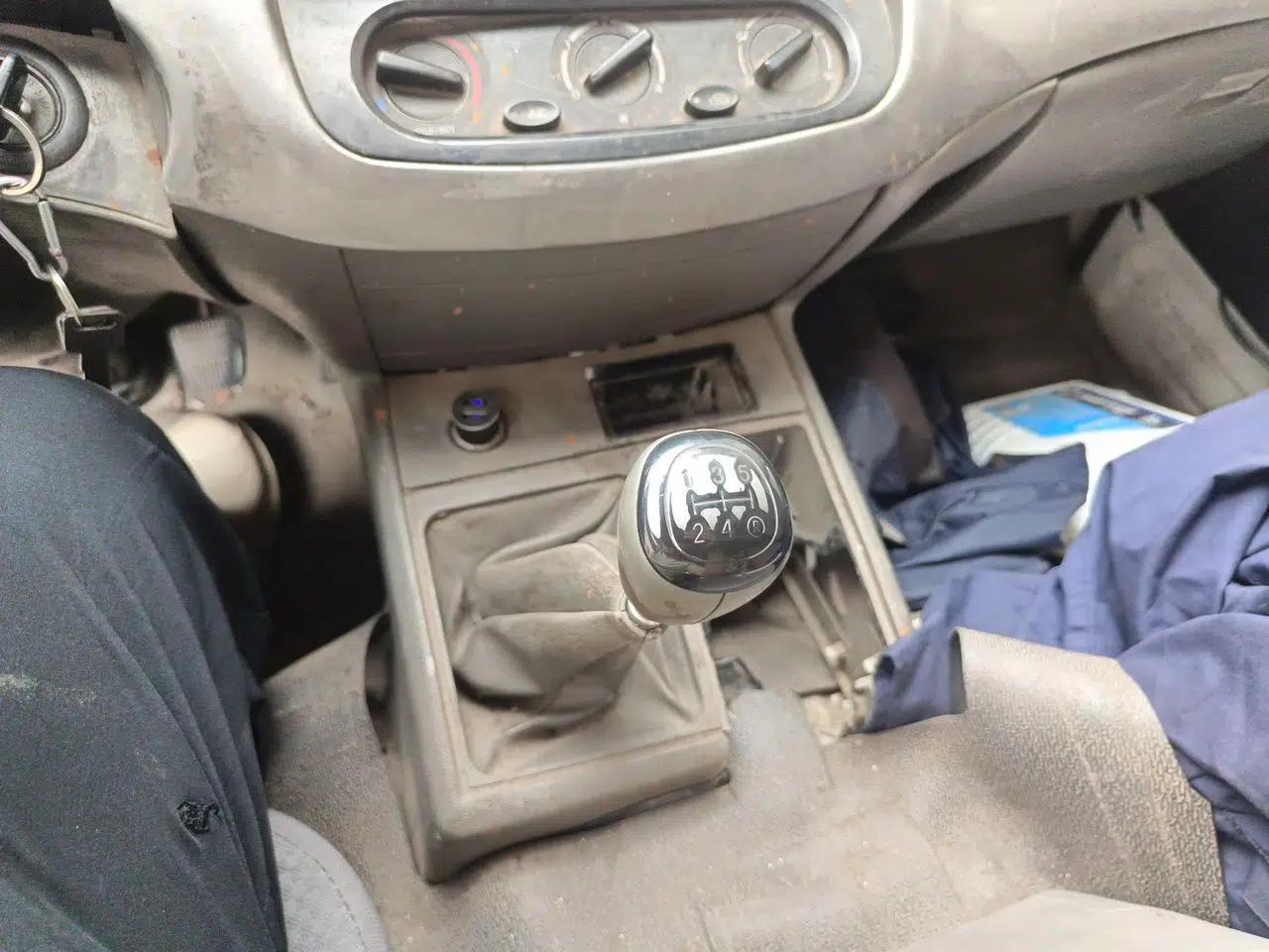 Jinbei Hiace 2011 2.0L 5th Generation Kuaiyunwang Luxury Edition 4G19 — миниатюра 14