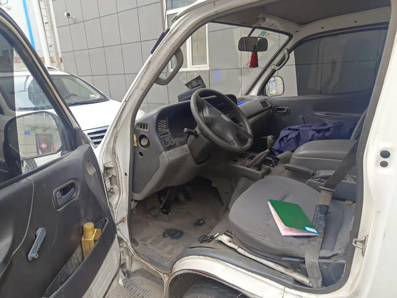 Jinbei Hiace 2011 2.0L 5th Generation Kuaiyunwang Luxury Edition 4G19 — миниатюра 16