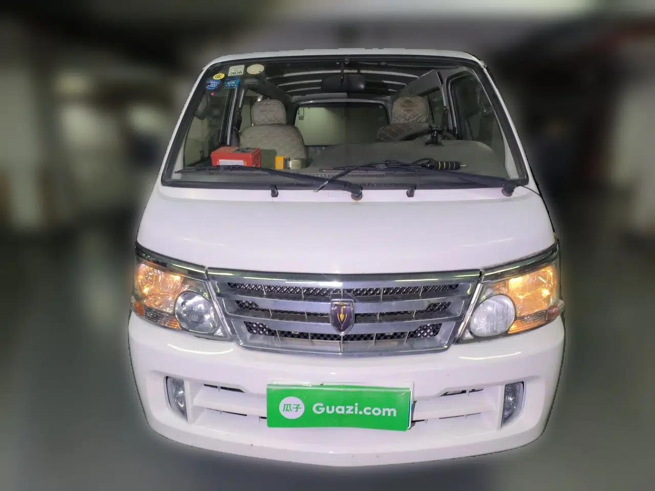 Jinbei Hiace 2018 2.0L Fifth-Generation Kuaiyun Luxury Standard Top 6-Seater V19S — миниатюра 2