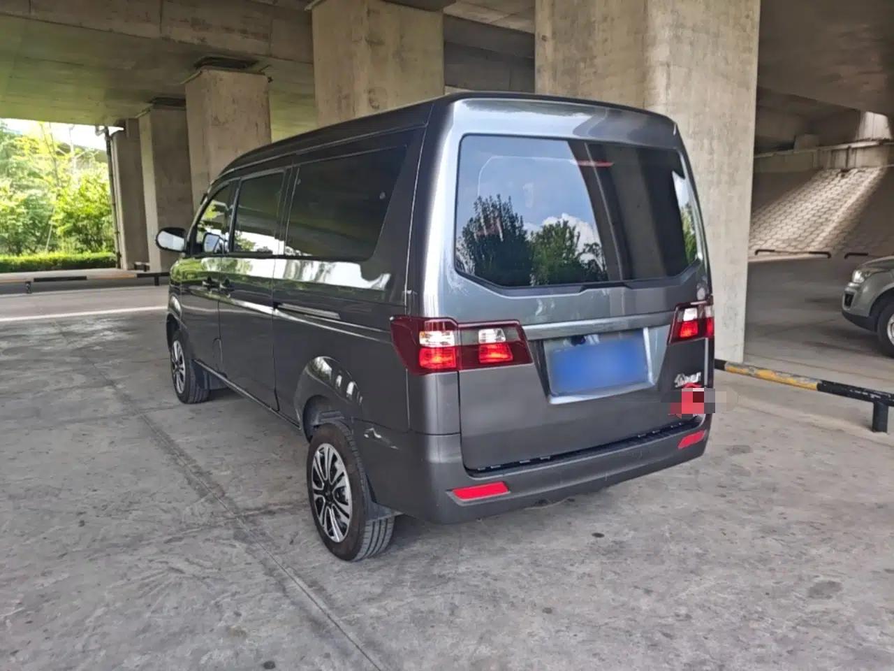 Jinbei Gold Hiace M Classic 2024 1.5L Engineering Lion Passenger Van 7 Seats — миниатюра 13