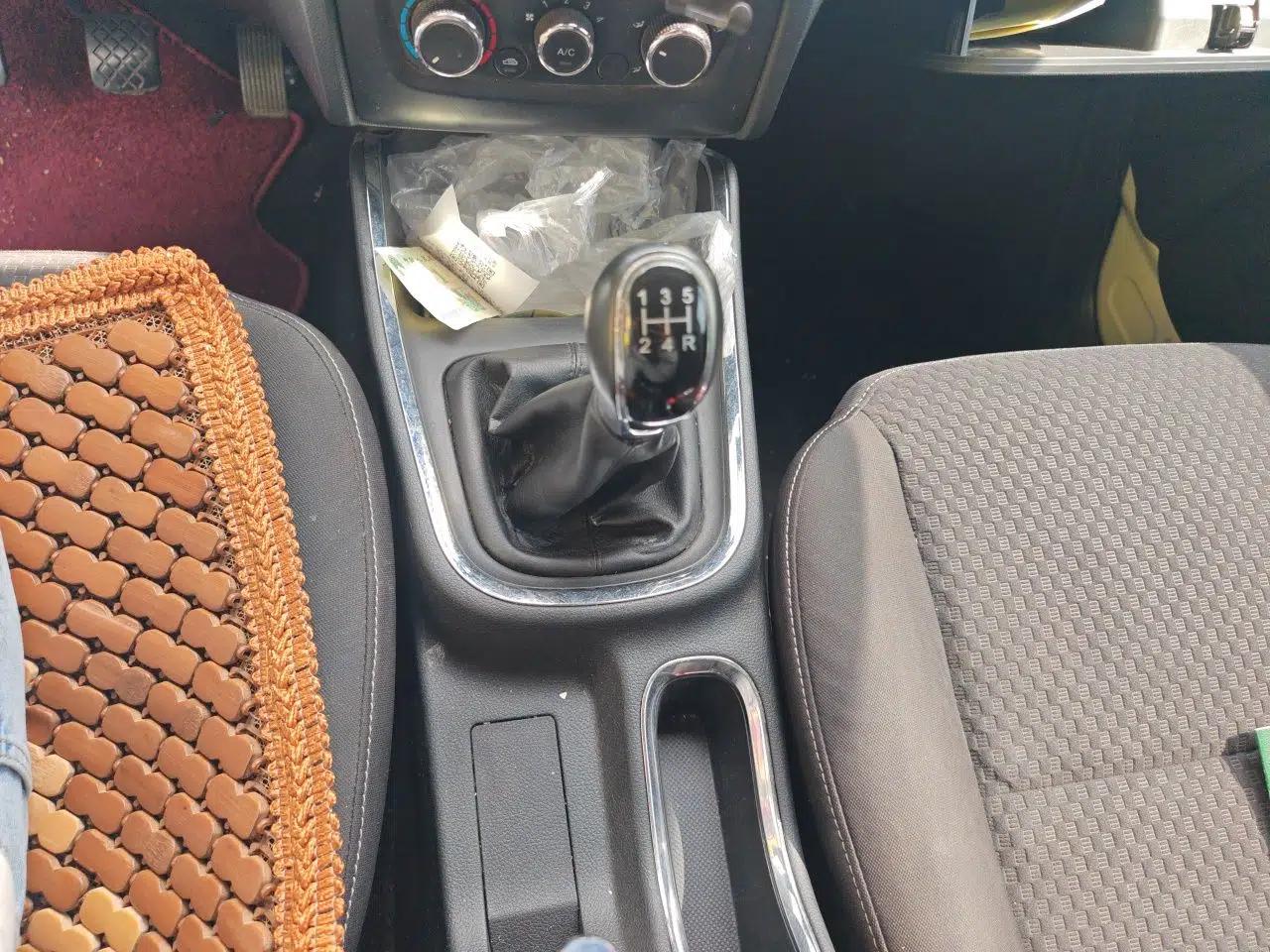 Jinbei Gold Hiace 2021 2.0L Box Van Engineering Lion 2 Seats — миниатюра 14