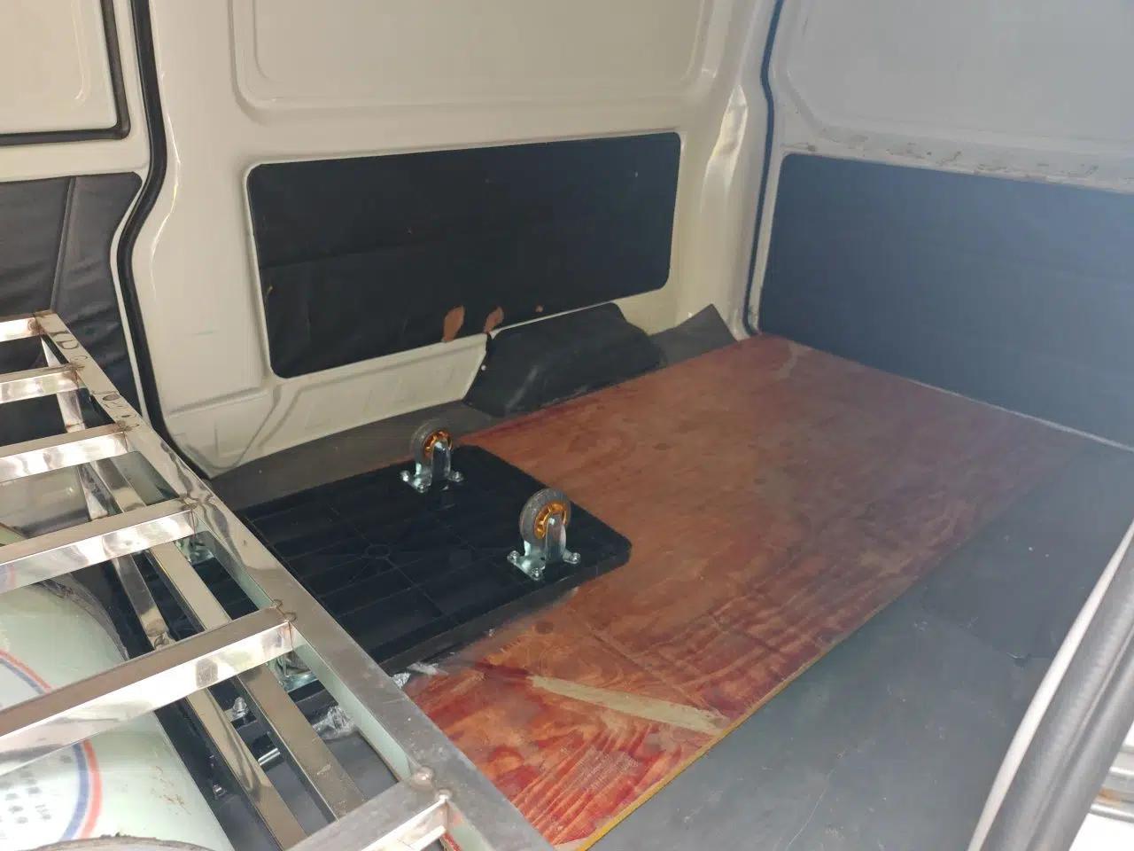 Jinbei Gold Hiace 2021 2.0L Box Van Engineering Lion 2 Seats — миниатюра 17
