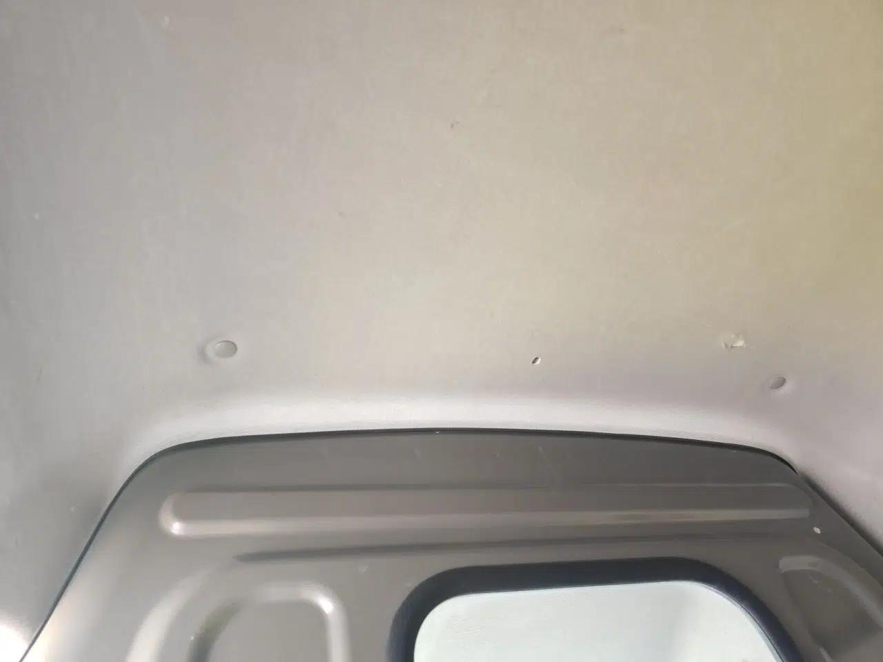 Jinbei Gold Hiace 2021 2.0L Box Van Engineering Lion 2 Seats — миниатюра 18
