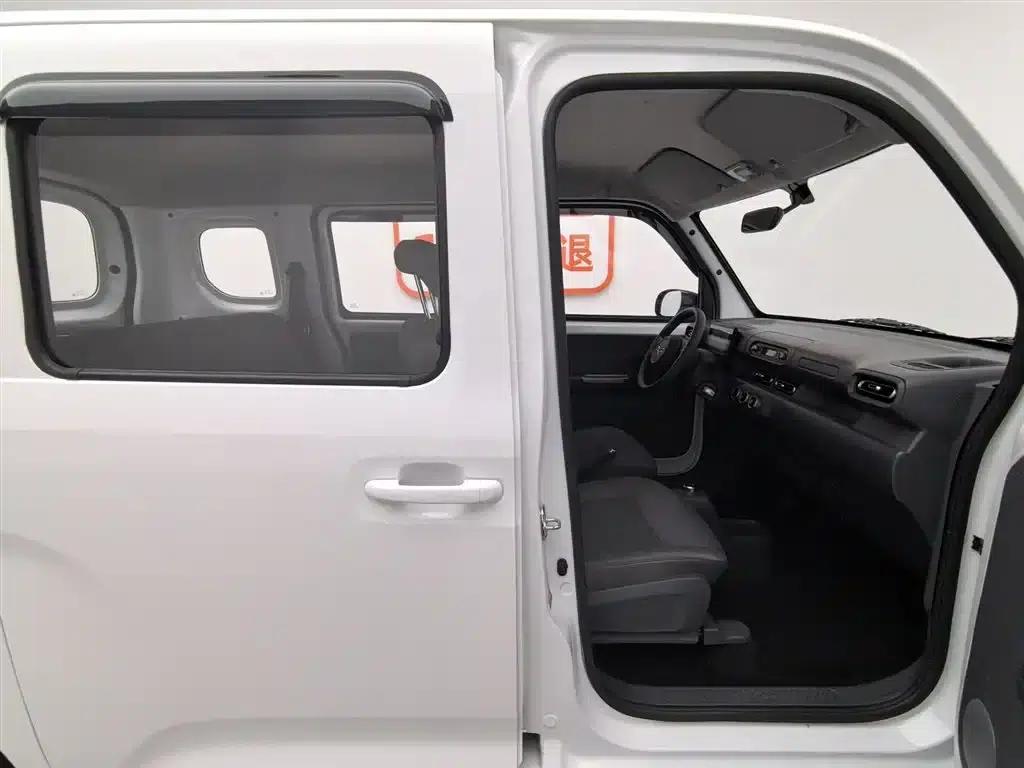 Wuling Sunshine New Energy 2025 Model 201km Standard Edition — миниатюра 23