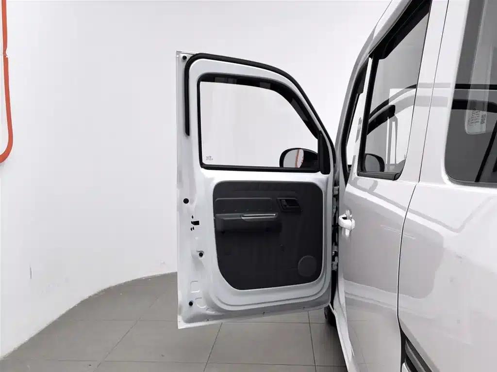 Wuling Sunshine New Energy 2025 Model 201km Standard Edition — миниатюра 8