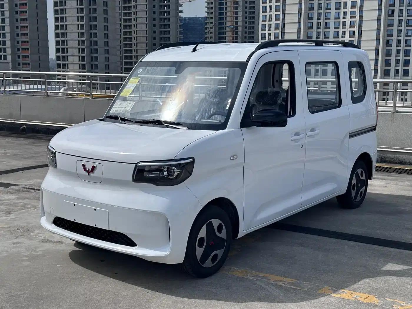 Wuling Sunshine New Energy 2025 Model 305km/h Progressive Edition — миниатюра 3
