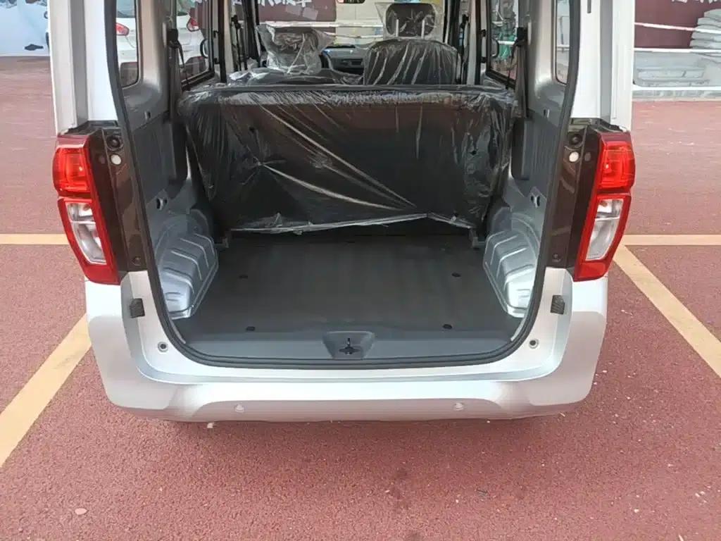 Wuling Sunshine New Energy 2025 Model, 201km/h Comfort Edition — миниатюра 19