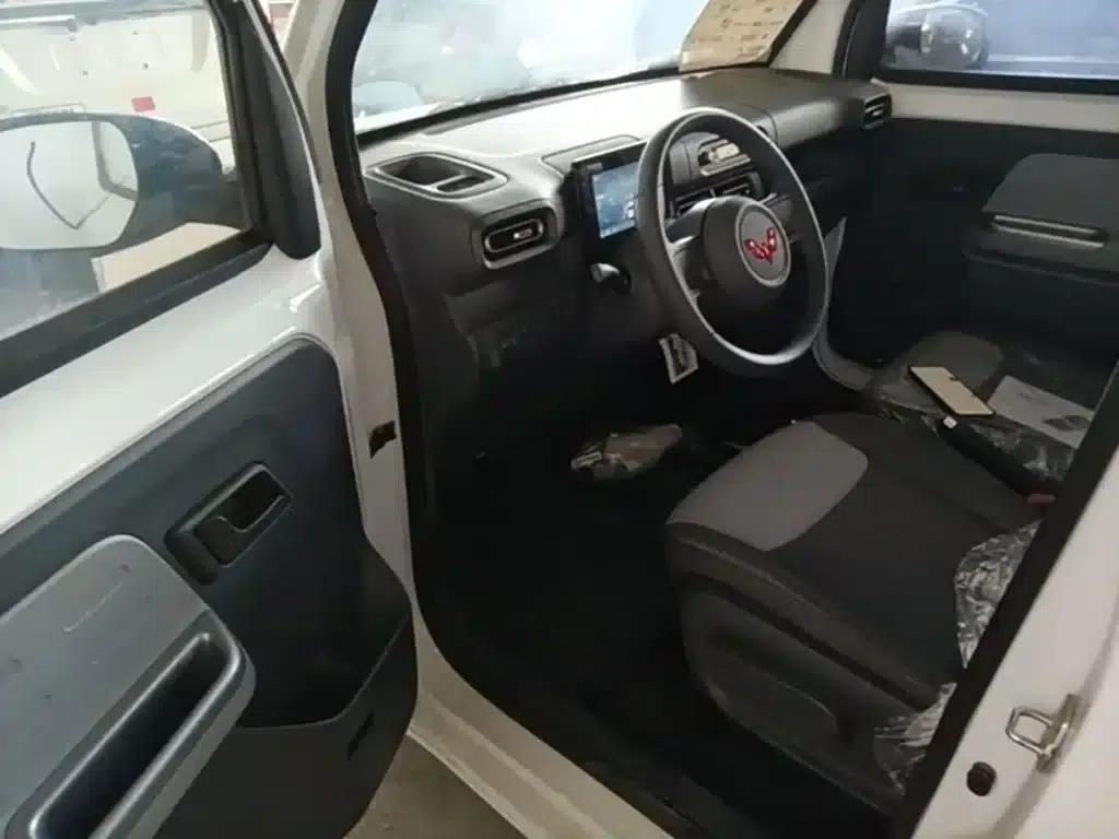Wuling Sunshine New Energy 2025 Model 305km/h Progressive Edition — миниатюра 16