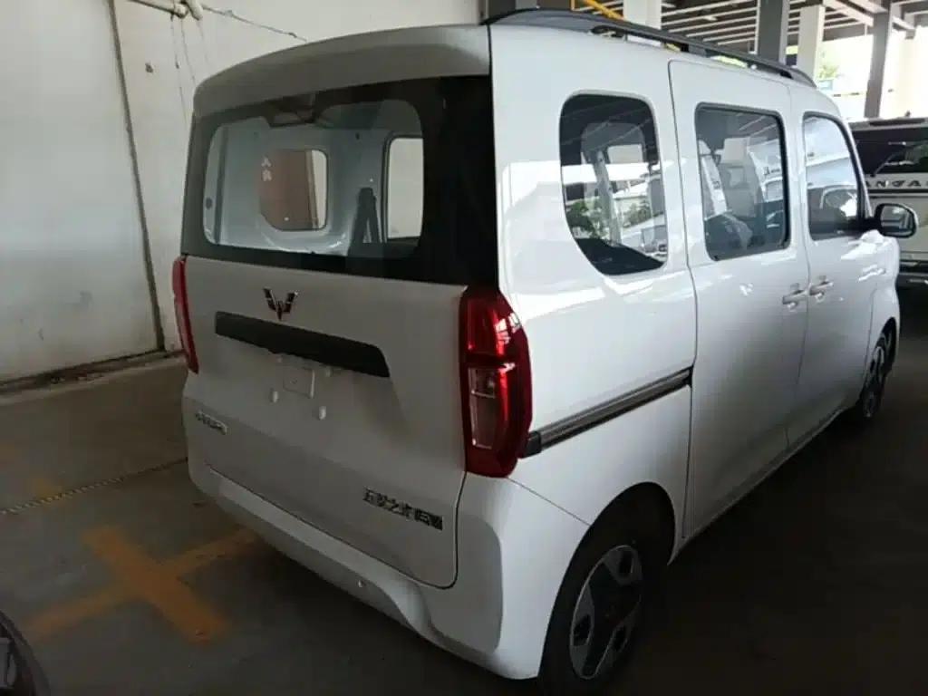 Wuling Sunshine New Energy 2025 Model 305km/h Progressive Edition — миниатюра 7