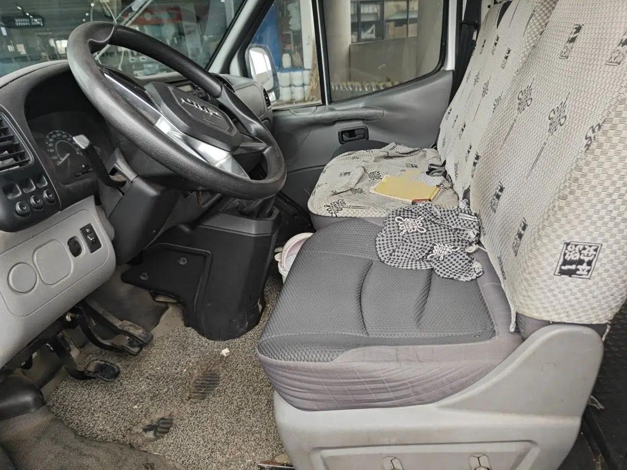 JMC Transit 2019 2.8T Commercial Version Short Wheelbase Mid-Roof 6-Seater China VI JX493 — миниатюра 15