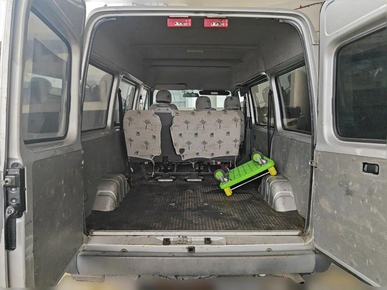 JMC Transit 2019 2.8T Commercial Version Short Wheelbase Mid-Roof 6-Seater China VI JX493 — миниатюра 19
