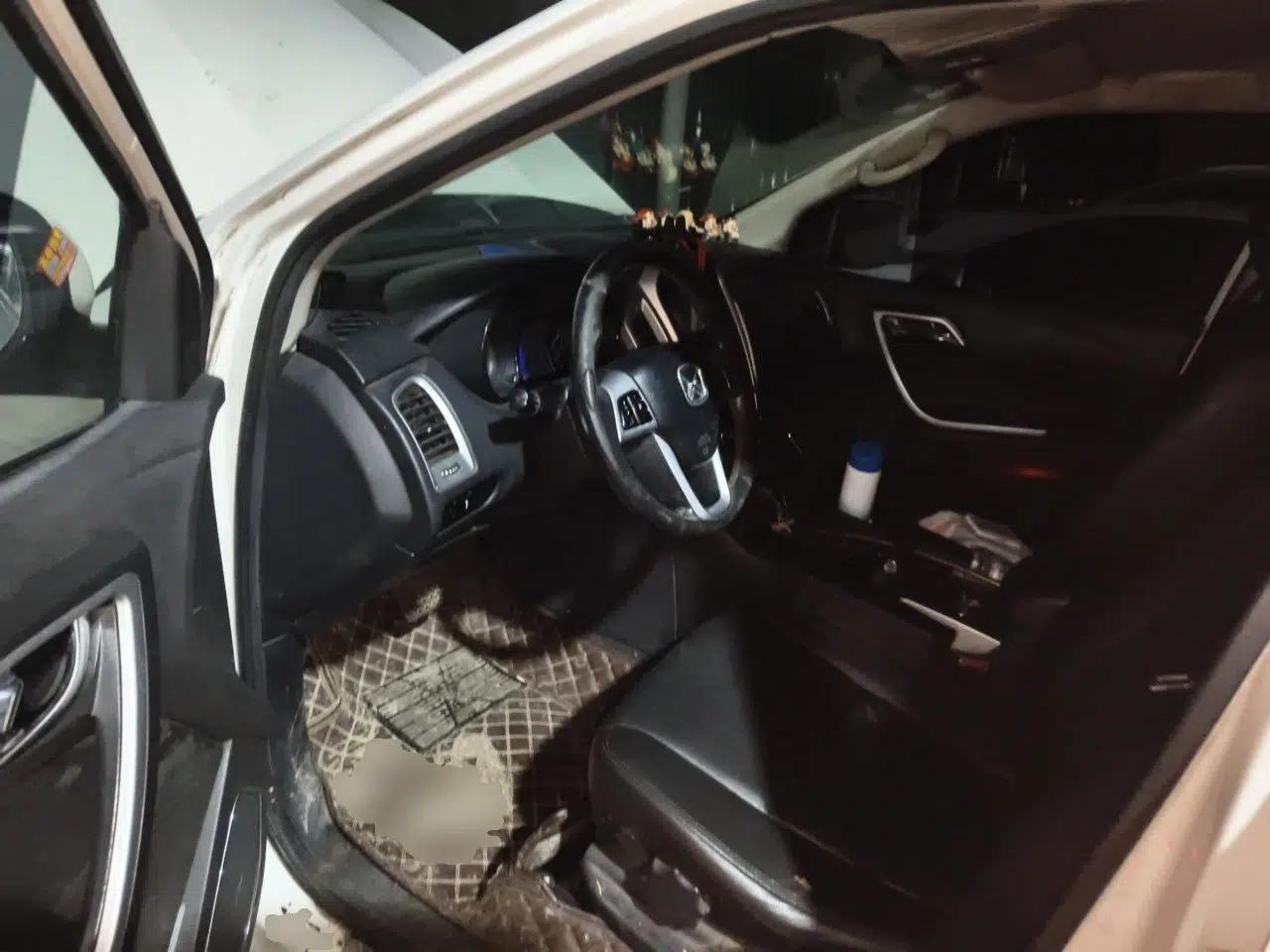 JMC Yusheng S350 2013 2.4T Automatic 2WD Diesel Luxury Edition 5 Seats — миниатюра 16