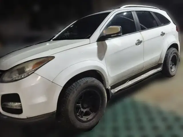JMC Yusheng S350 2013 2.4T Automatic 2WD Diesel Luxury Edition 5 Seats