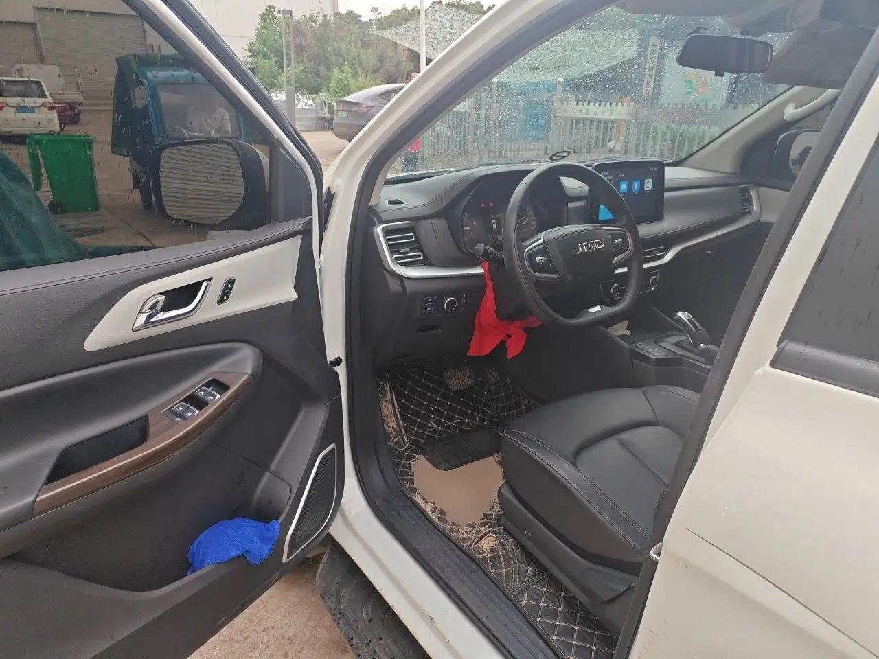 JMC Yuhu 7 2023 2.0T Automatic Diesel 4x4 Comfort Version Standard Wheelbase — миниатюра 16