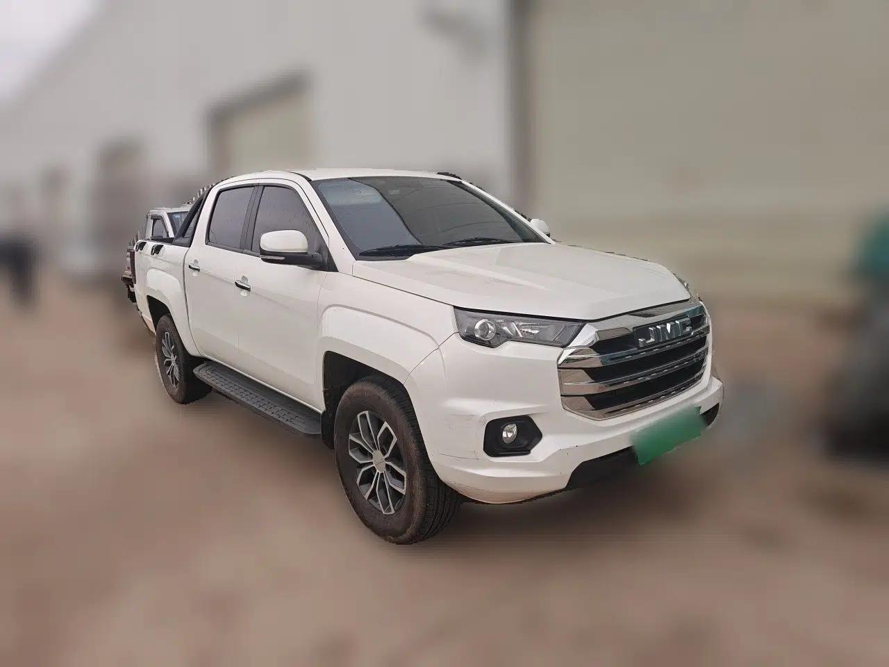 JMC Yuhu 7 2023 2.0T Automatic Diesel 4x4 Comfort Version Standard Wheelbase — миниатюра 3