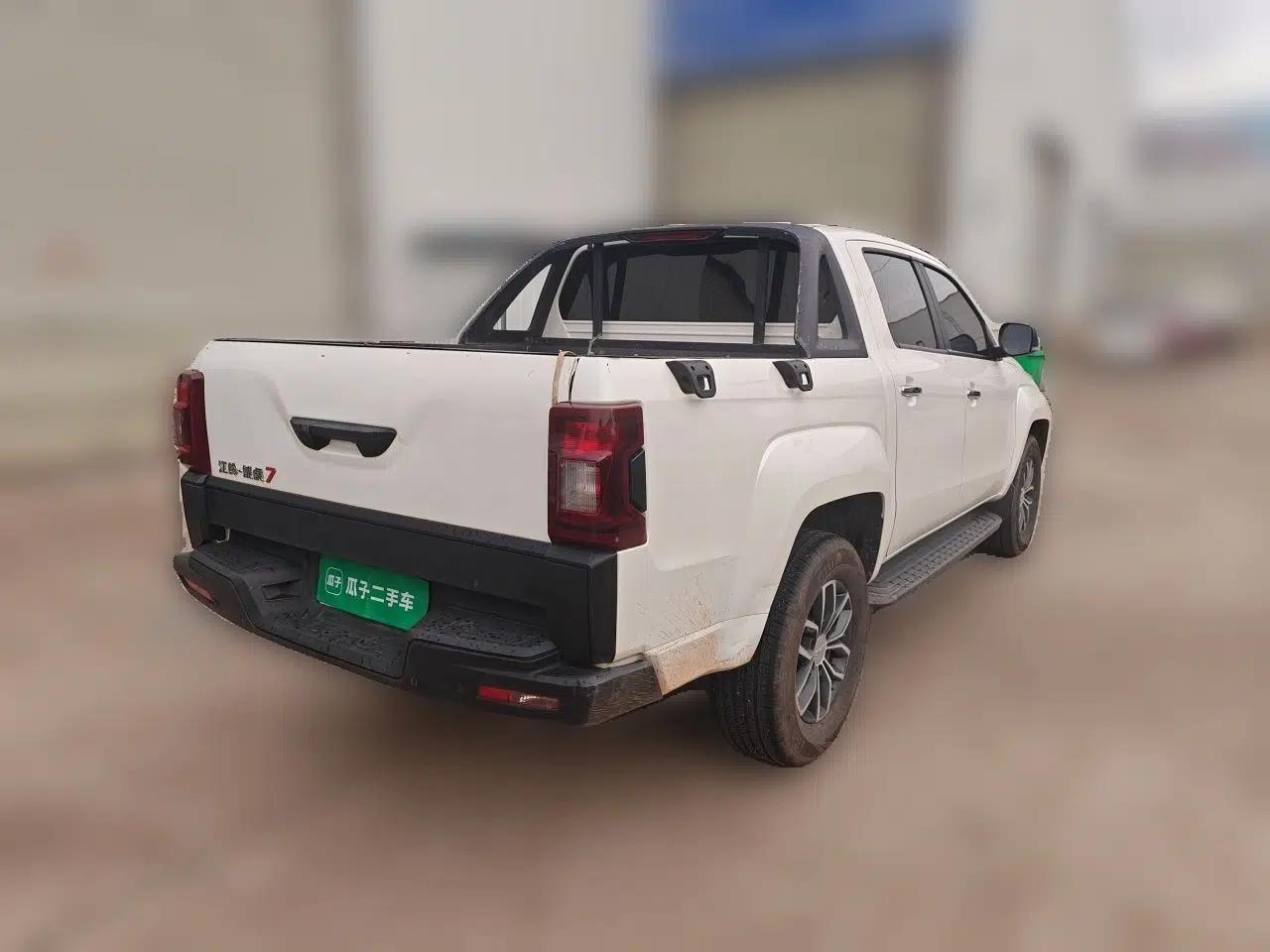 JMC Yuhu 7 2023 2.0T Automatic Diesel 4x4 Comfort Version Standard Wheelbase — миниатюра 6