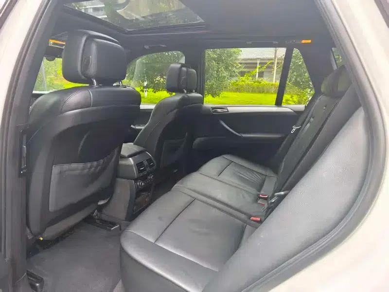 2010 BMW X5 M — миниатюра 11
