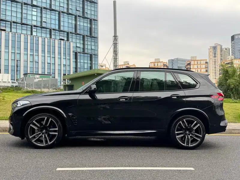 2023 BMW X5 M Competition — миниатюра 4