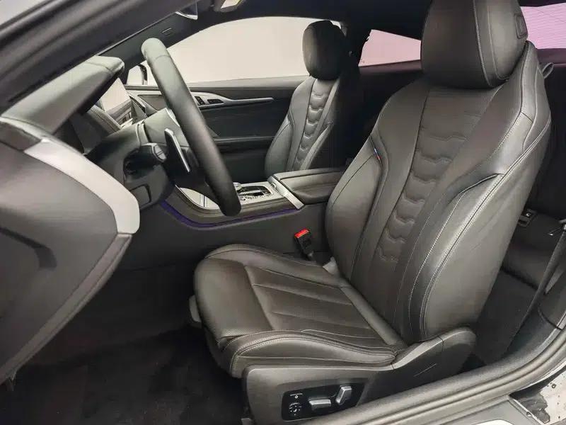 2019 BMW 8 Series 840i Coupe M Sport Package — миниатюра 18