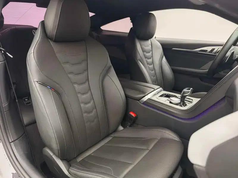 2019 BMW 8 Series 840i Coupe M Sport Package — миниатюра 19