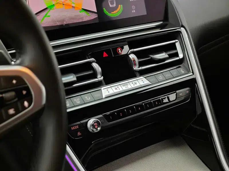 2019 BMW 8 Series 840i Coupe M Sport Package — миниатюра 8