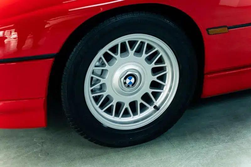 1996 BMW 8 Series 5.0L Automatic Rear-Wheel Drive 4-Seater (Parallel Import) — миниатюра 8