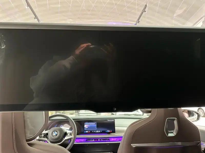 BMW i7 2023 xDrive60L Luxury Package — миниатюра 12