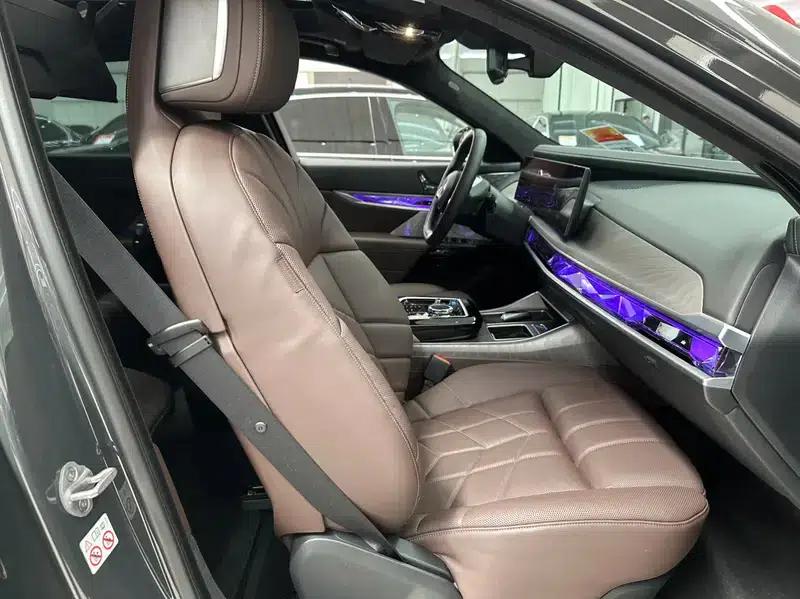 BMW i7 2023 xDrive60L Luxury Package — миниатюра 19