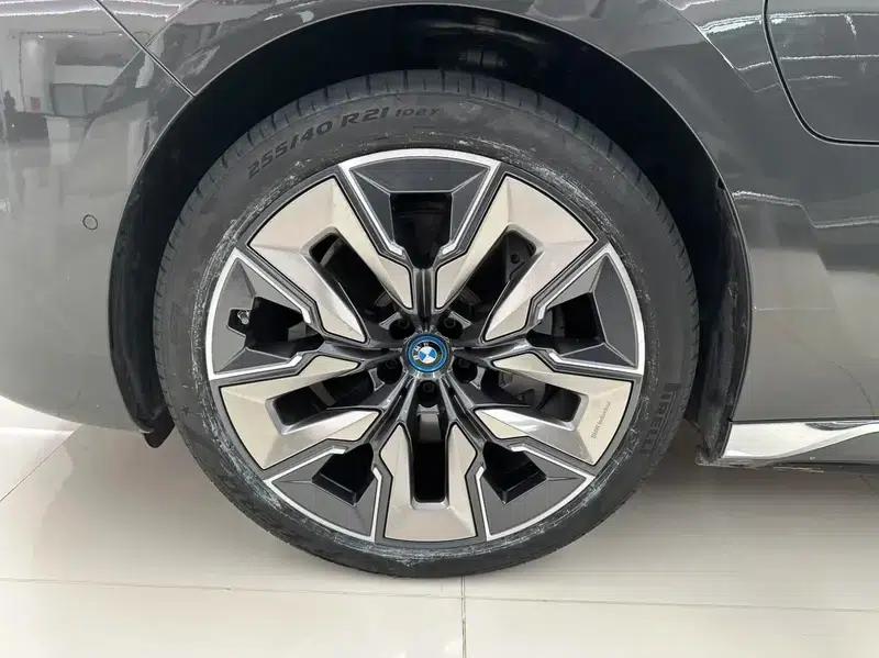 BMW i7 2023 xDrive60L Luxury Package — миниатюра 8