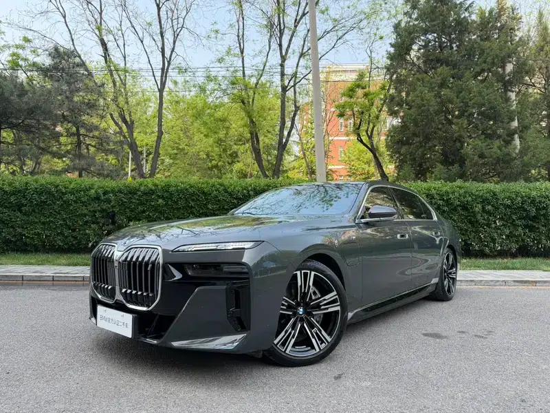 BMW i7 2023 eDrive50L Premium M Sport Package — миниатюра 1