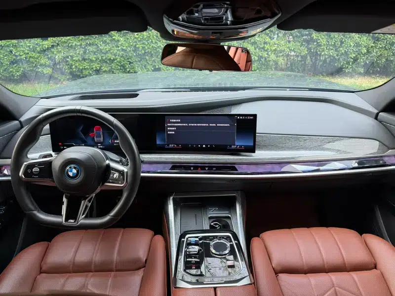 BMW i7 2023 eDrive50L Premium M Sport Package — миниатюра 12