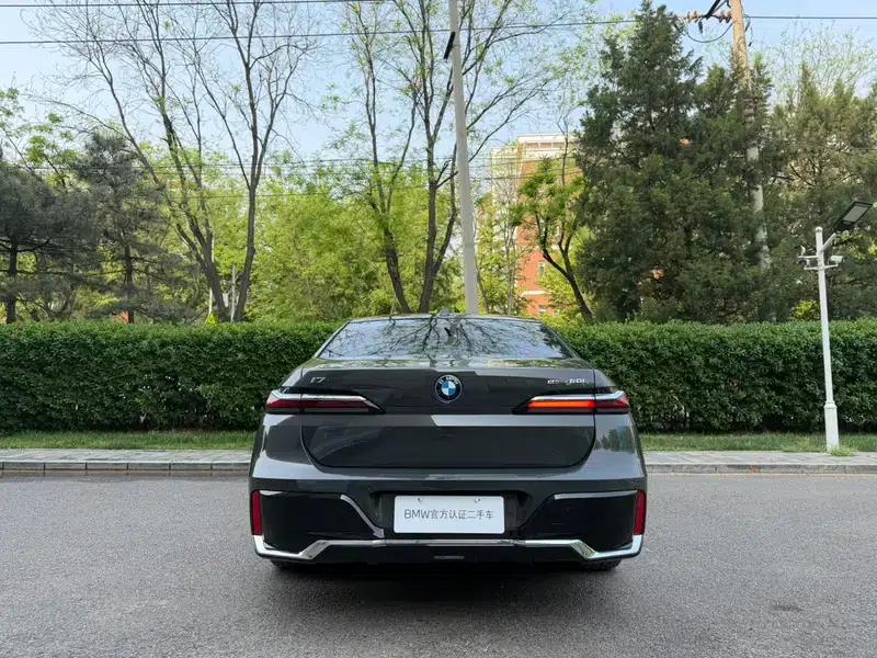 BMW i7 2023 eDrive50L Premium M Sport Package — миниатюра 4