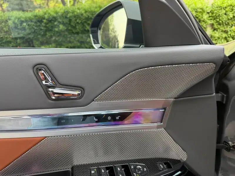 BMW i7 2023 eDrive50L Premium M Sport Package — миниатюра 9