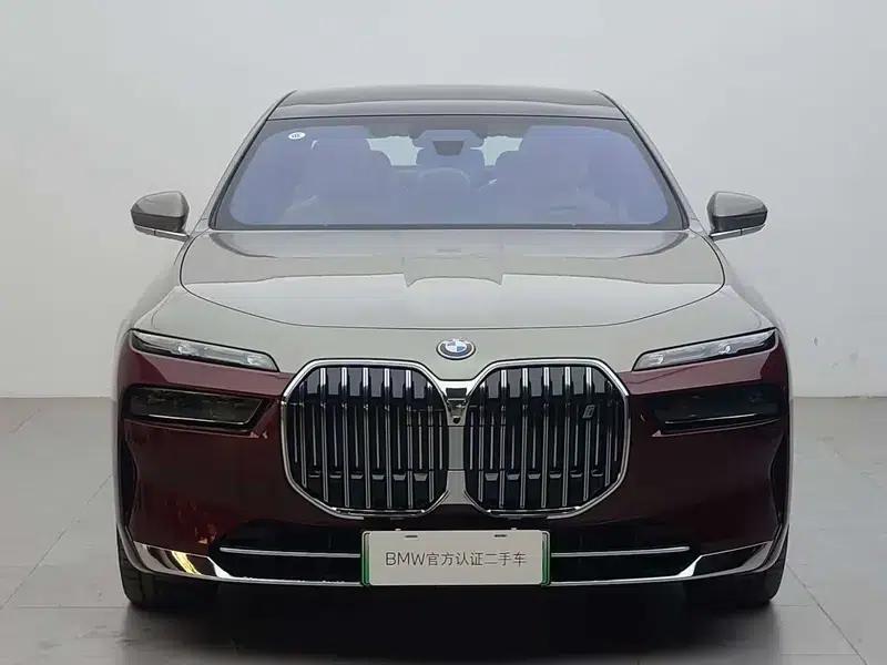 BMW i7 2023 xDrive60L Luxury Package — миниатюра 2