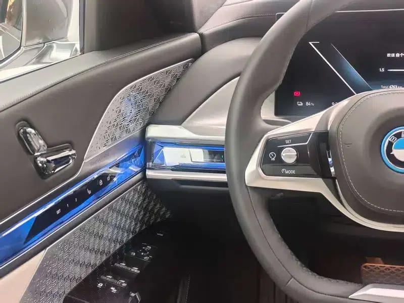 BMW i7 2023 xDrive60L Luxury Package — миниатюра 15