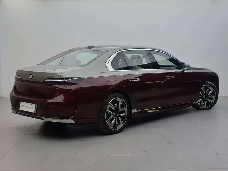 BMW i7 2023 xDrive60L Luxury Package — миниатюра 5