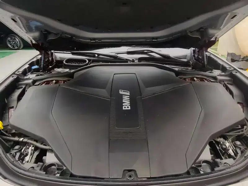 BMW i7 2023 xDrive60L Luxury Package — миниатюра 7
