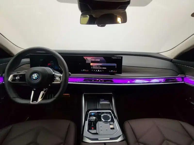 BMW i7 2023 eDrive50L Leading M Sport Package — миниатюра 12