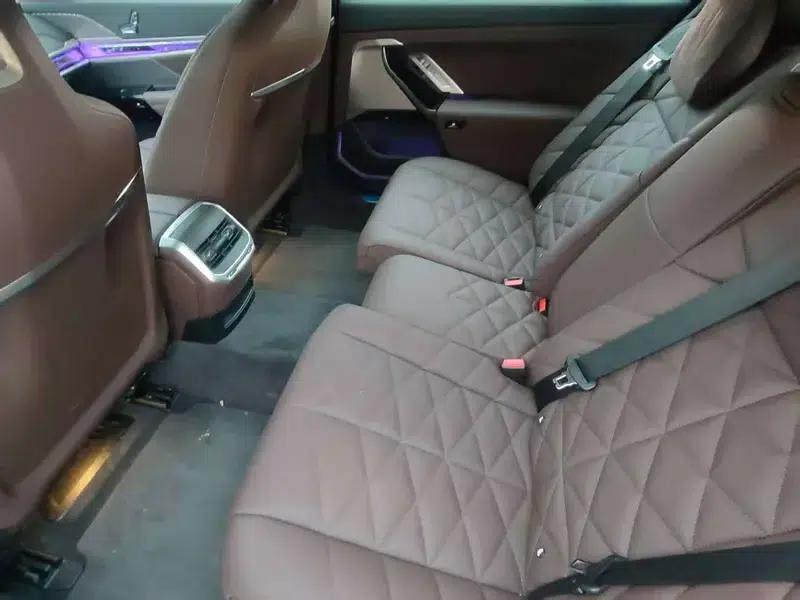 BMW i7 2023 eDrive50L Leading M Sport Package — миниатюра 19