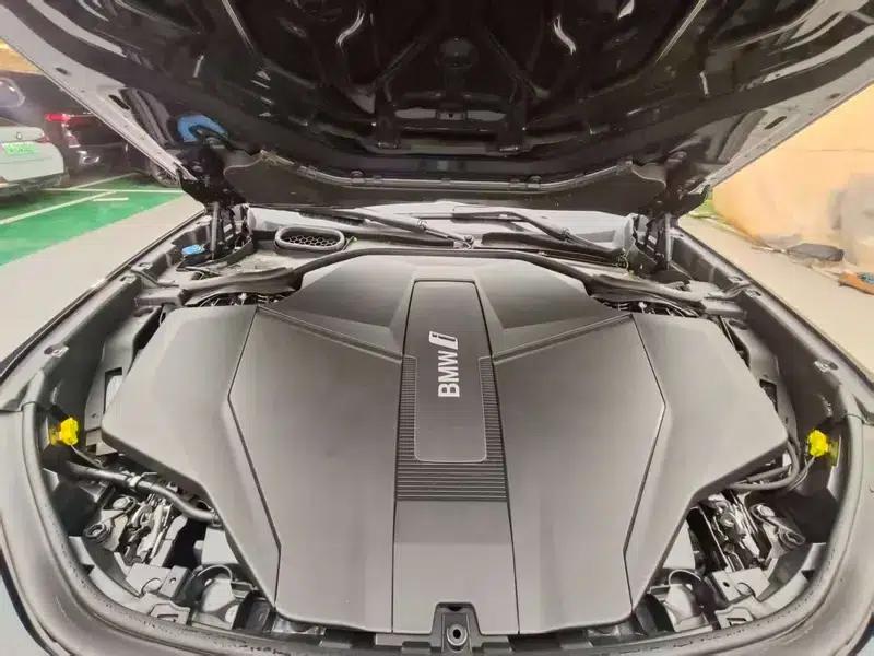 BMW i7 2023 eDrive50L Leading M Sport Package — миниатюра 7