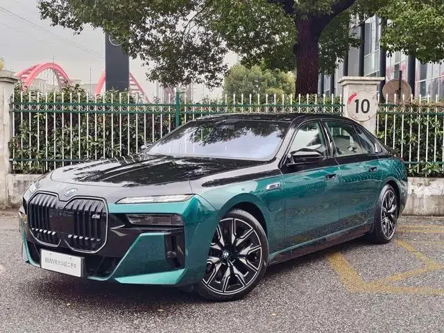 BMW i7 2023 M70L xDrive