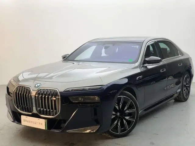BMW i7 2023 M70L xDrive