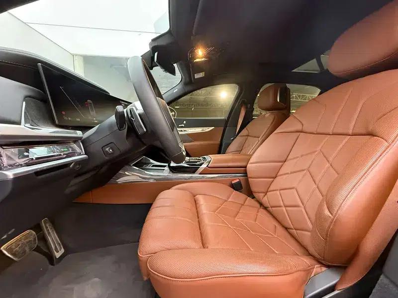 BMW i7 2023 eDrive50L Premium M Sport Package — миниатюра 16
