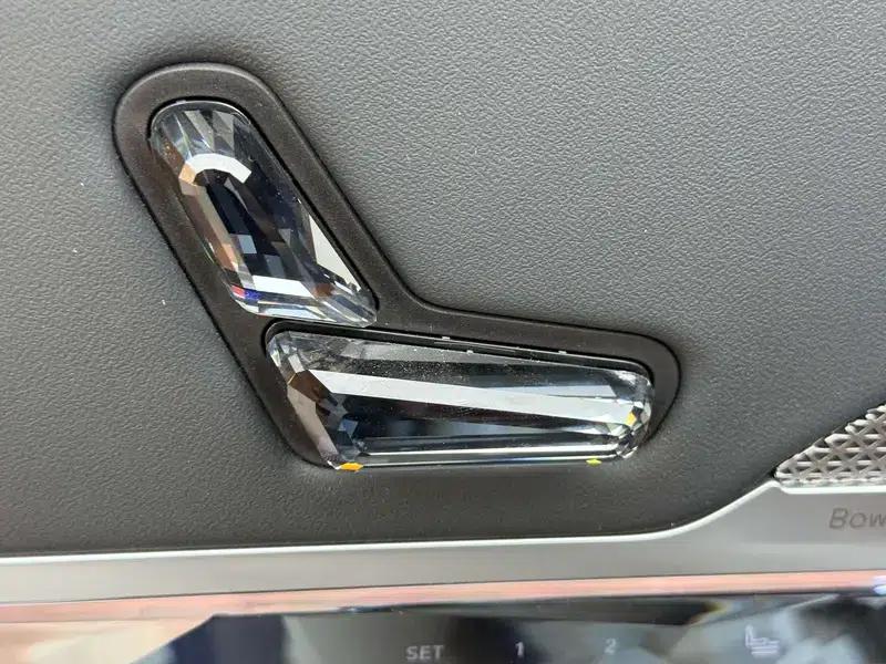 BMW i7 2023 eDrive50L Premium M Sport Package — миниатюра 9